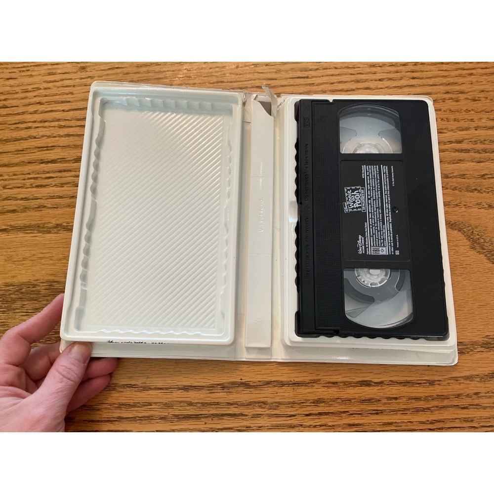 Disney Winnie the Pooh VHS Lot Un-Valentine's Day Frankenpooh Clamshell Cases - Picture 2 of 8